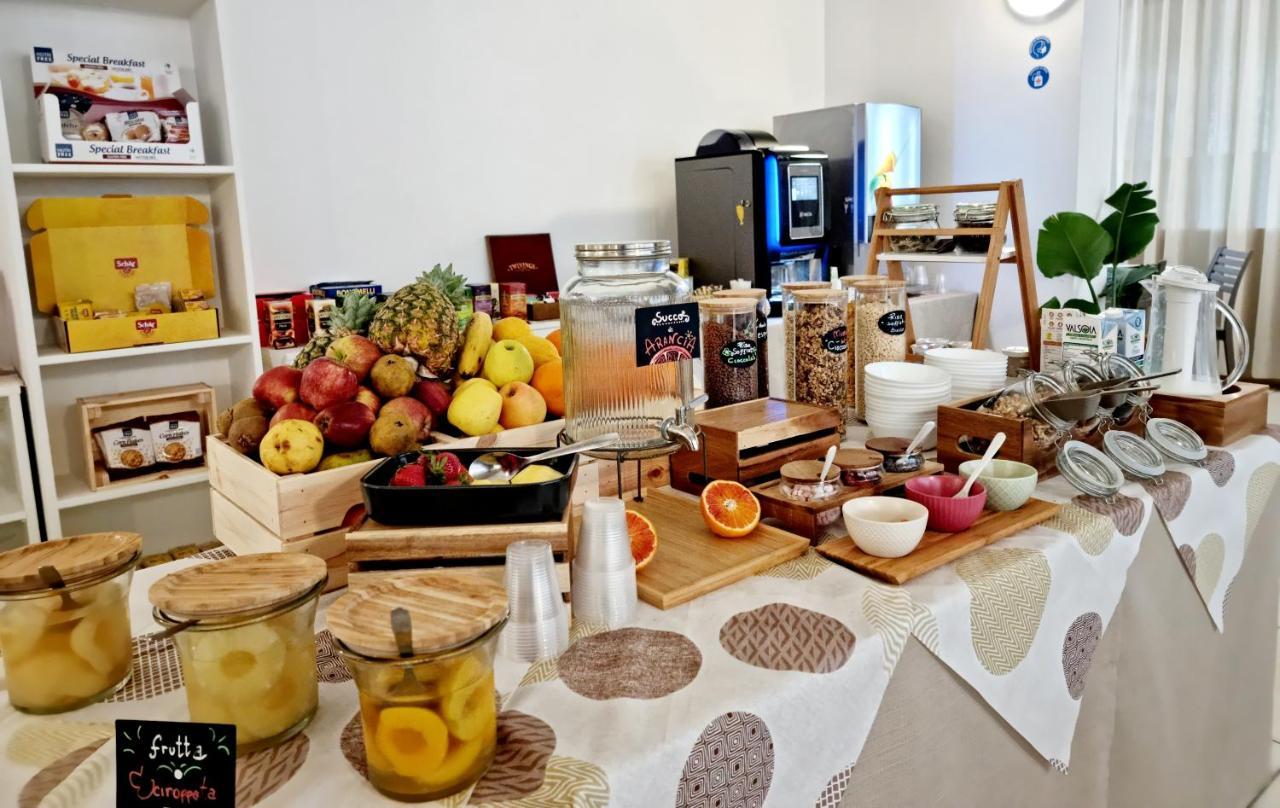 Hotel Elefantino Grey - Free Breakfast & Brunch Until 13-00 - Vicinissimi A Mirabilandia 米兰马瑞提那 外观 照片