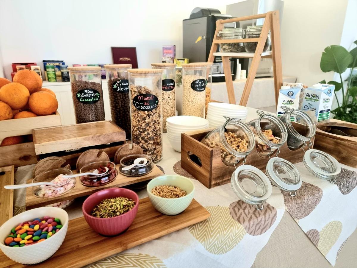 Hotel Elefantino Grey - Free Breakfast & Brunch Until 13-00 - Vicinissimi A Mirabilandia 米兰马瑞提那 外观 照片