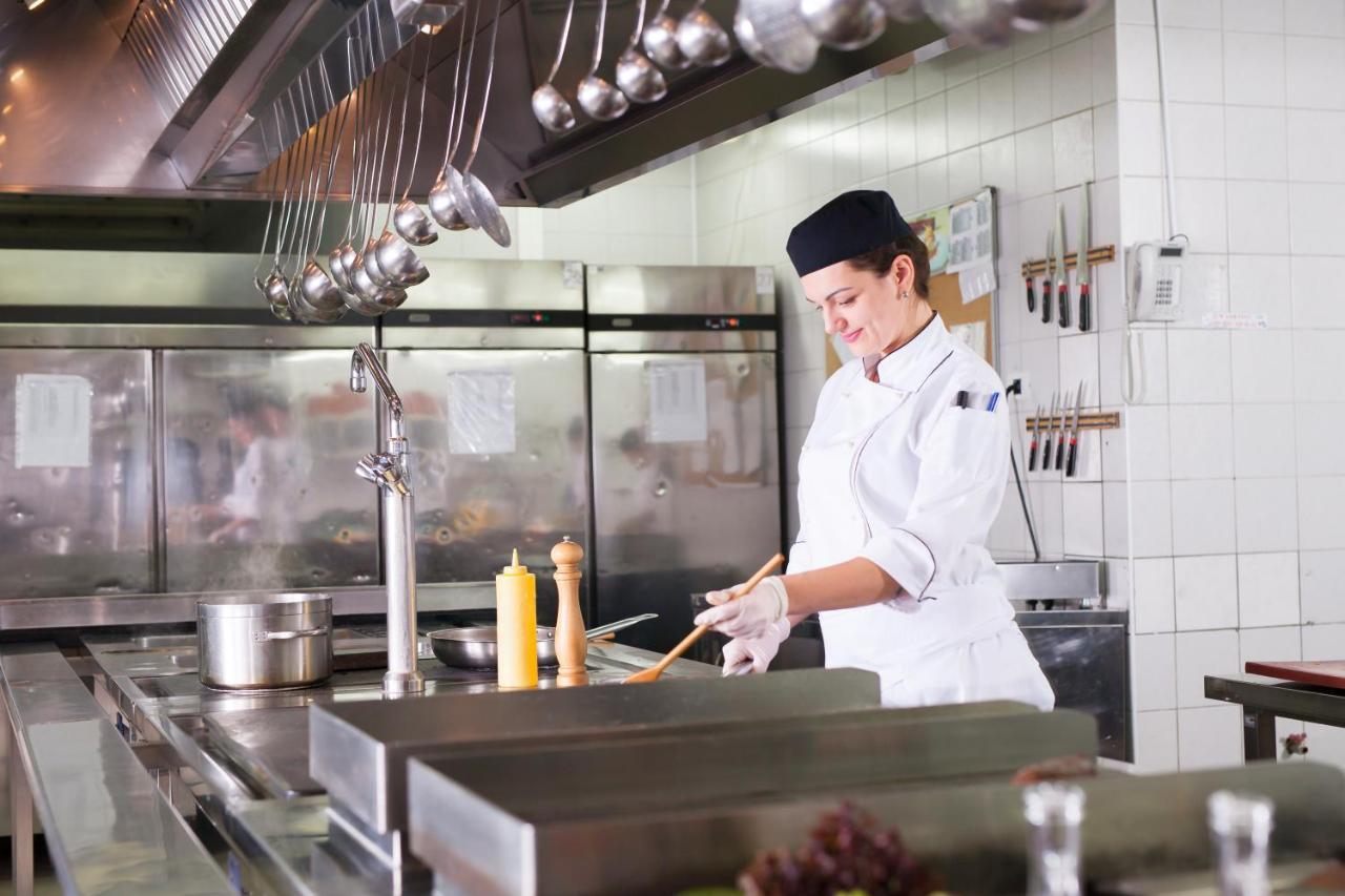 Hotel Elefantino Grey - Free Breakfast & Brunch Until 13-00 - Vicinissimi A Mirabilandia 米兰马瑞提那 外观 照片