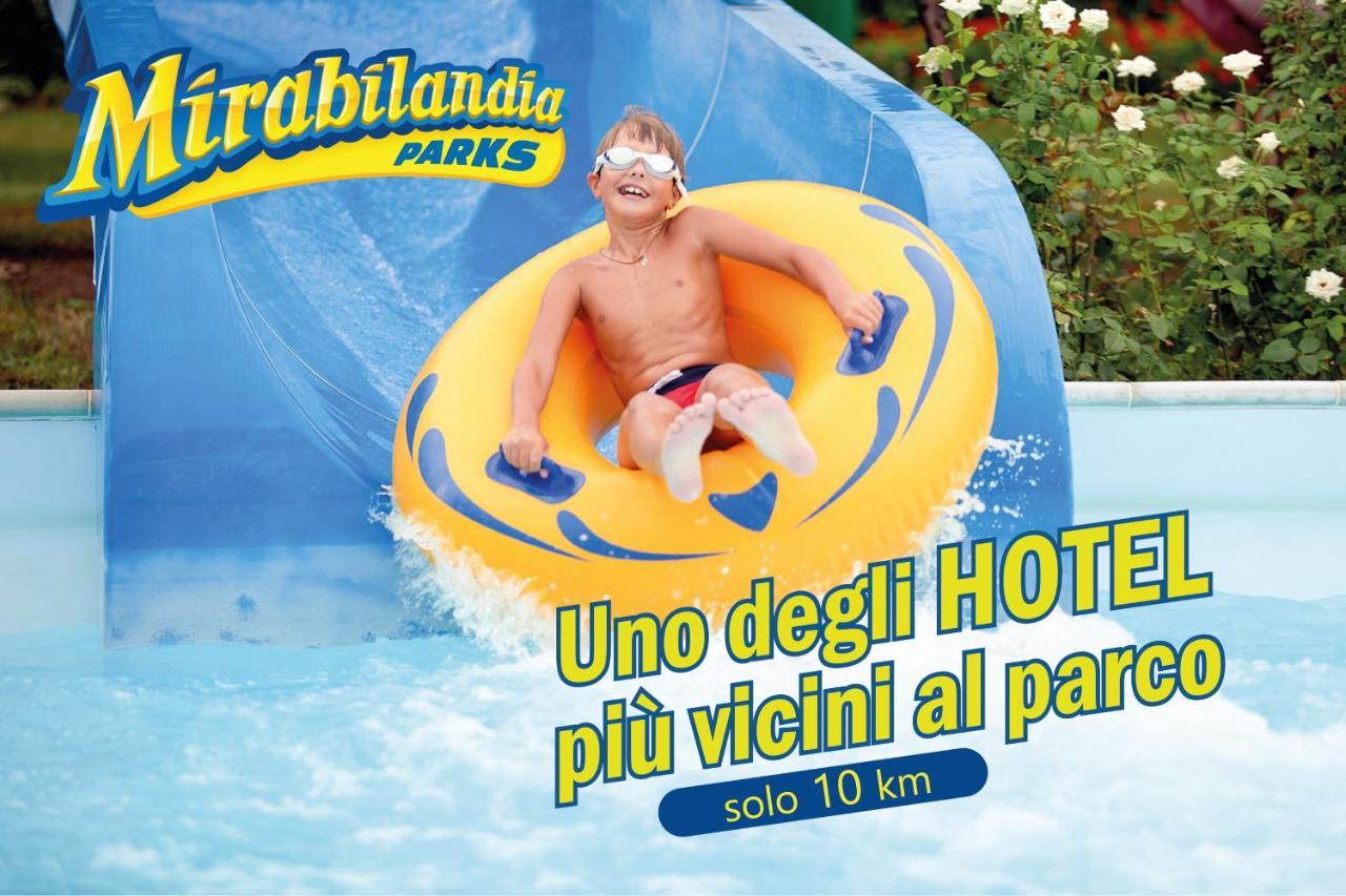 Hotel Elefantino Grey - Free Breakfast & Brunch Until 13-00 - Vicinissimi A Mirabilandia 米兰马瑞提那 外观 照片